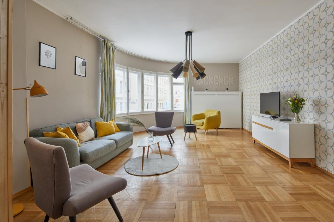 Prague Days - Modern Apt W Retro Elements - New Town Экстерьер фото